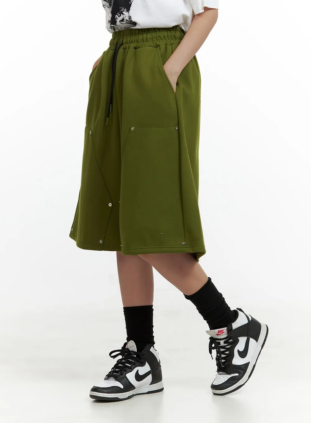 Stud Wide Sweatpants CU420 sold by Lewkin product image thumbnail 5