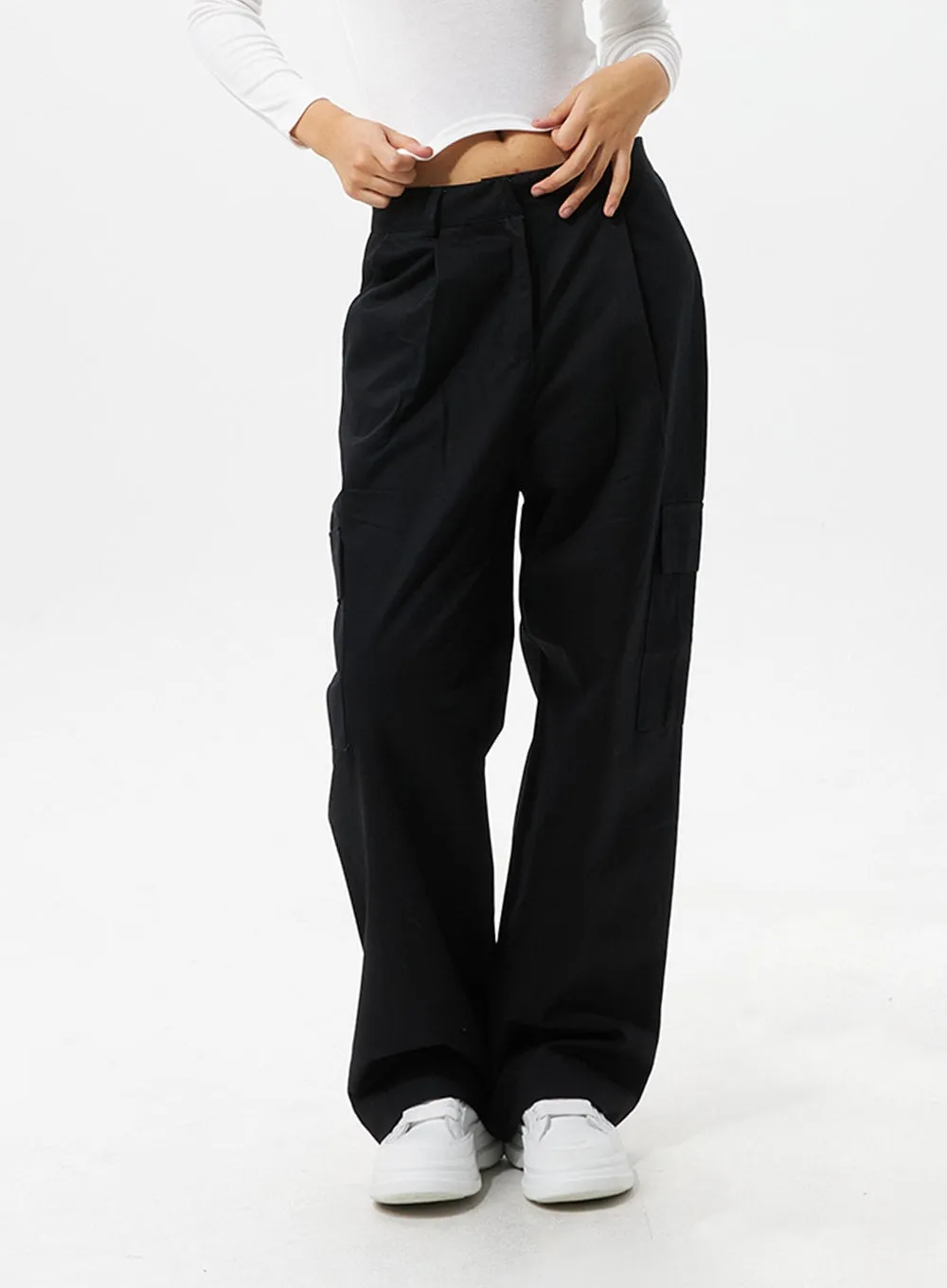 Pintuck Cargo Cotton Pants IO326 sold by Lewkin product image thumbnail 2