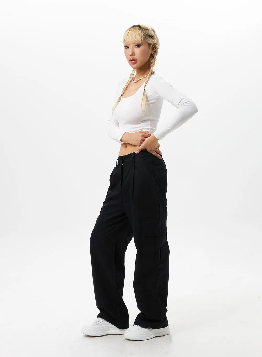 Pintuck Cargo Cotton Pants IO326 sold by Lewkin product image thumbnail 3