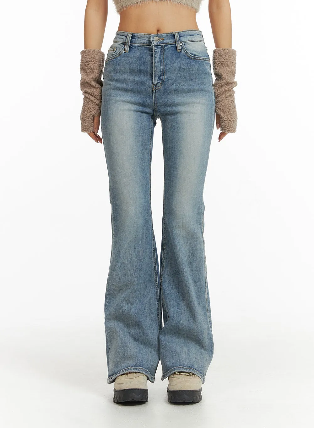 Mid Rise Solid Flared Jeans CJ429 sold by Lewkin product image thumbnail 3