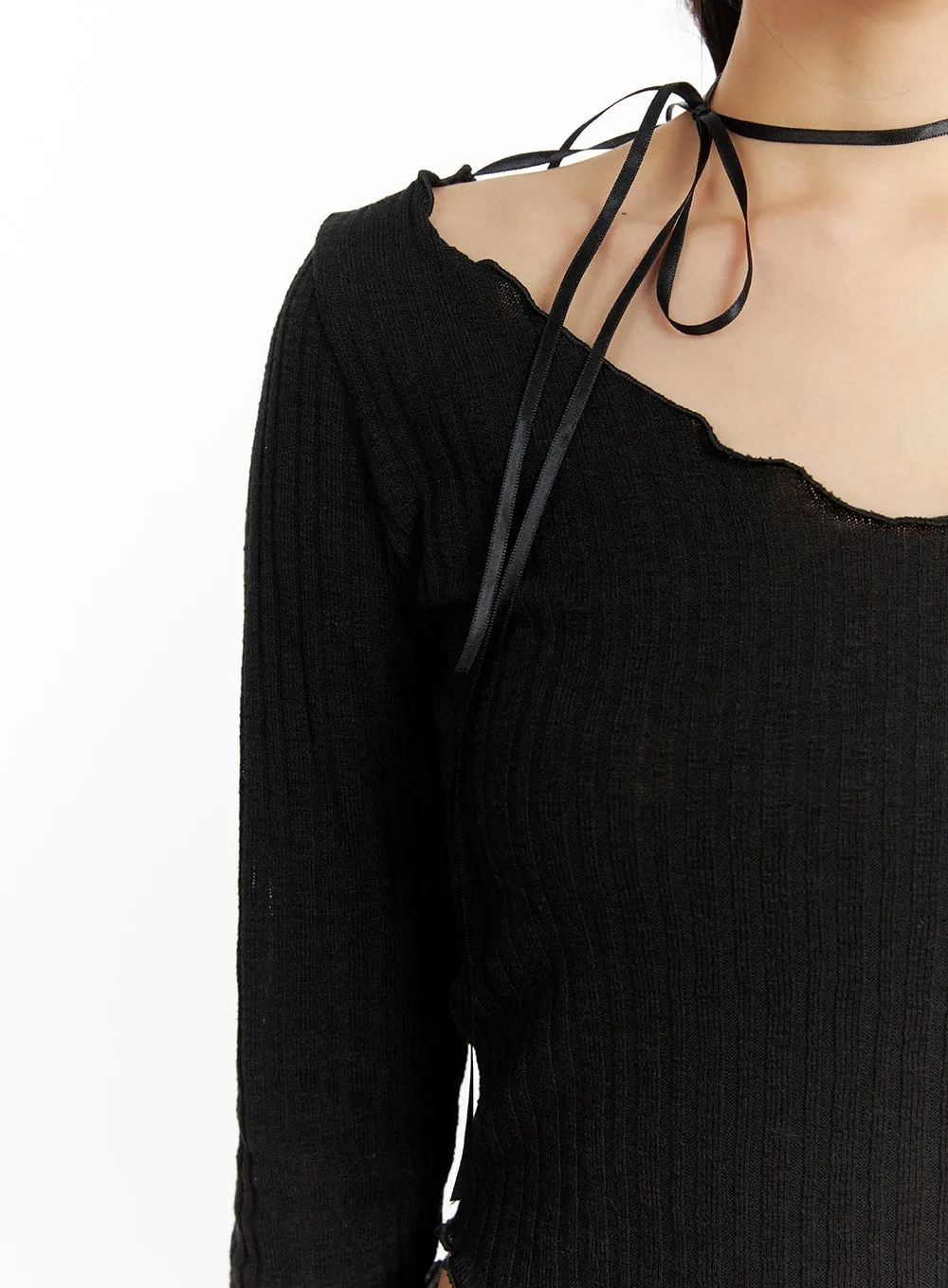 Solid Long Sleeve V-Neck Crop Top CF420 sold by Lewkin product image thumbnail 4