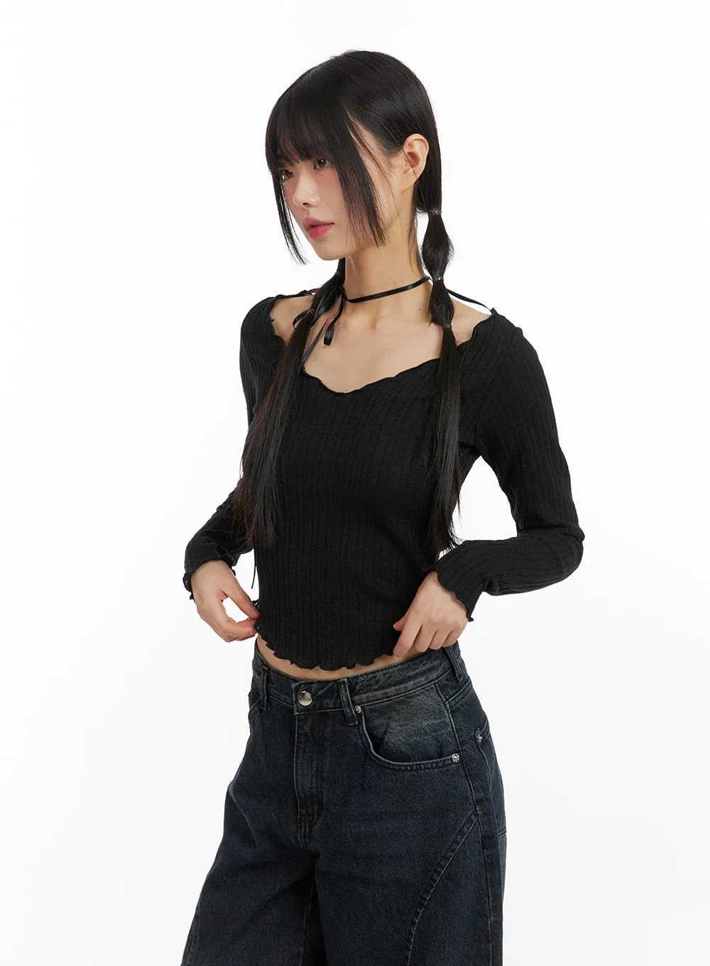 Solid Long Sleeve V-Neck Crop Top CF420 sold by Lewkin product image thumbnail 3