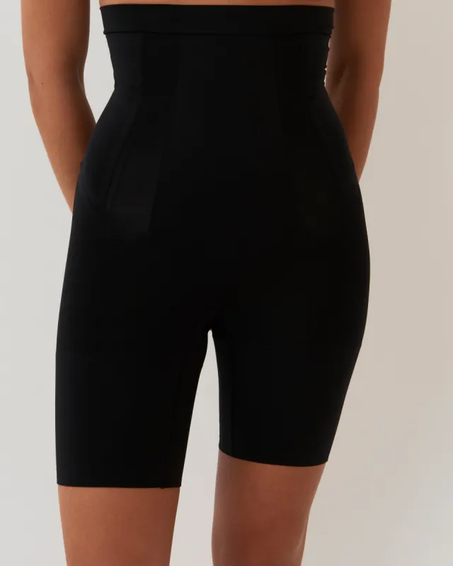 Faja reductora talle alto Negro de SPANX sold by Lady Pipa