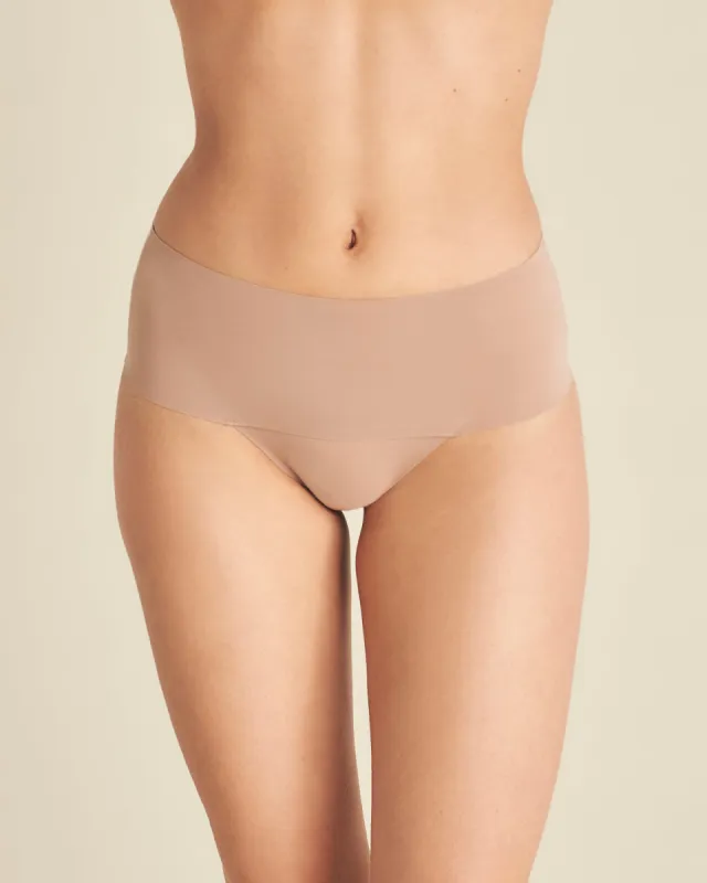 Tanga invisible moldeador Praliné de SPANX sold by Lady Pipa