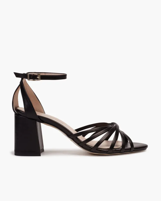 Sandalia Vittorina Petite Negro sold by Lady Pipa
