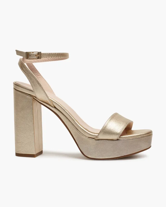 Sandalia Loira Dorado sold by Lady Pipa