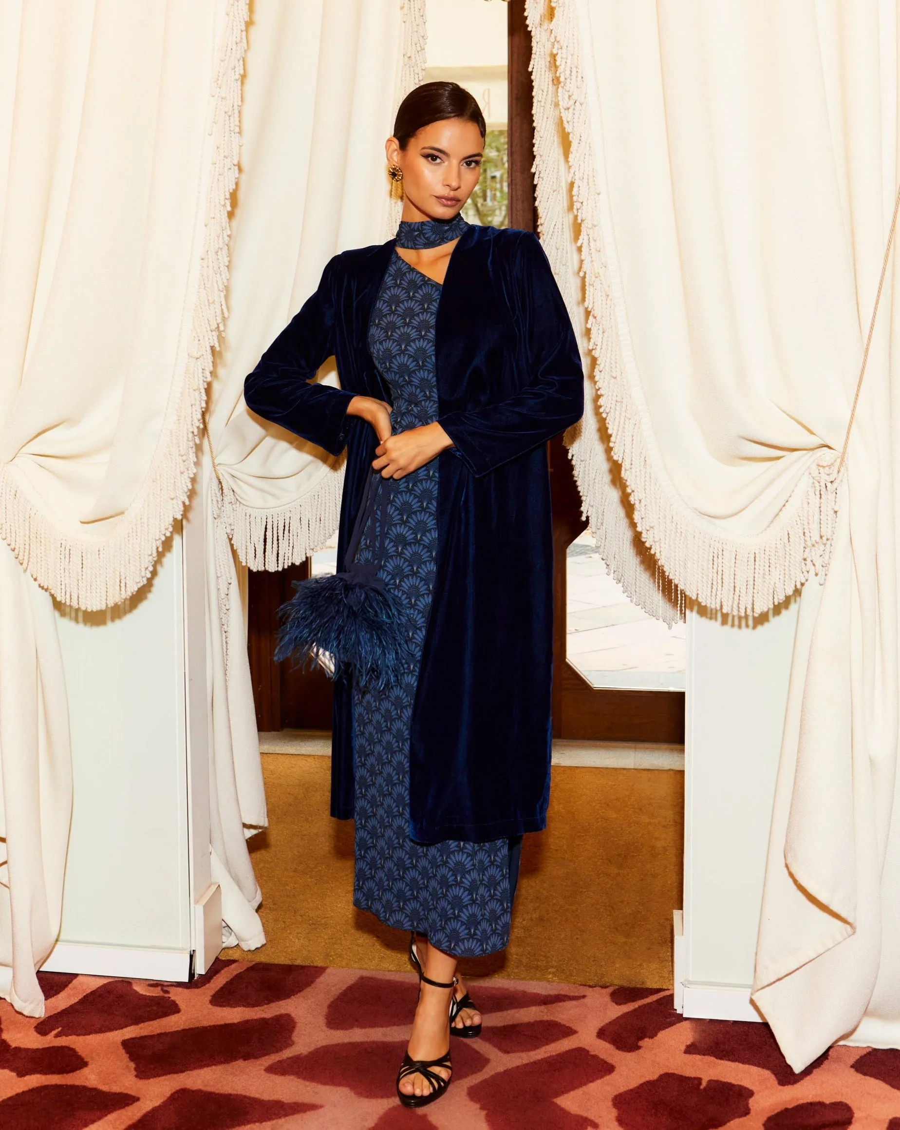 Abrigo Venus Azul sold by Lady Pipa