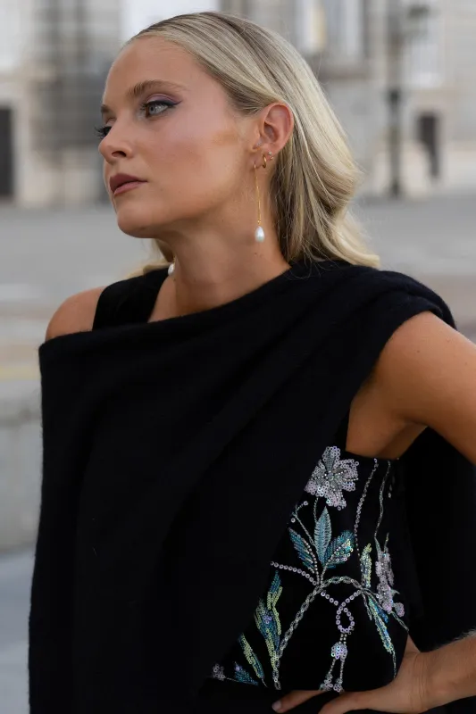 Poncho Inaya Negro sold by Lady Pipa