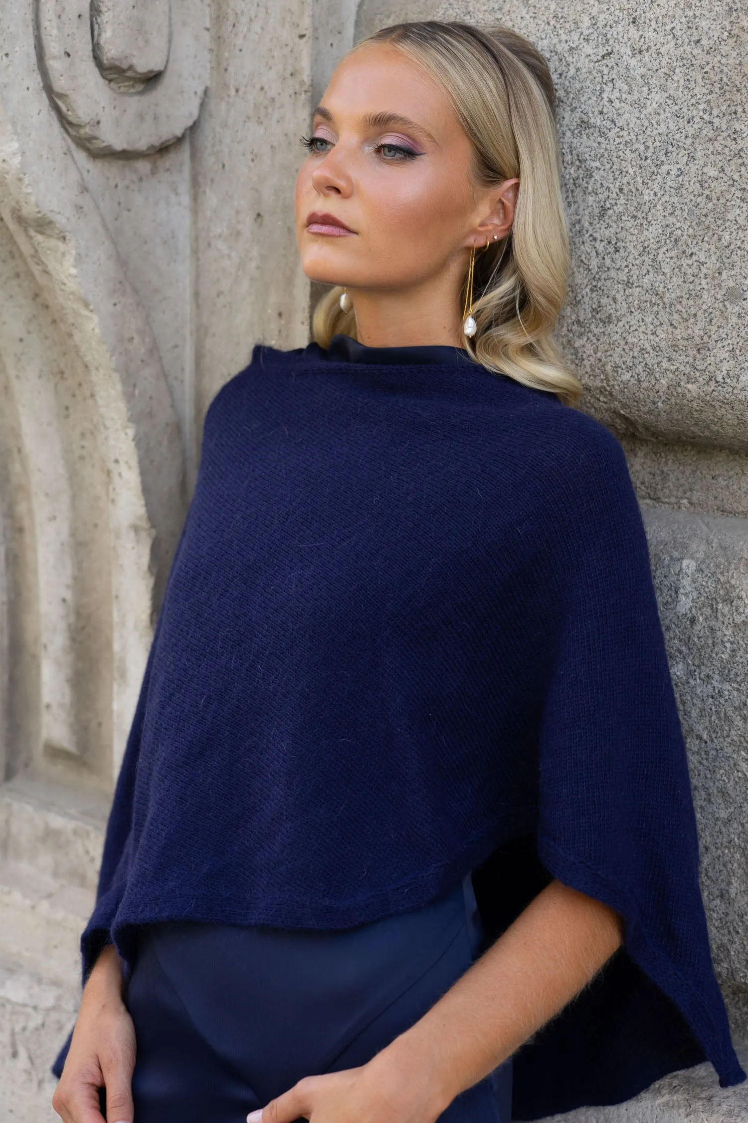 Poncho Inaya Marino sold by Lady Pipa product image thumbnail 5