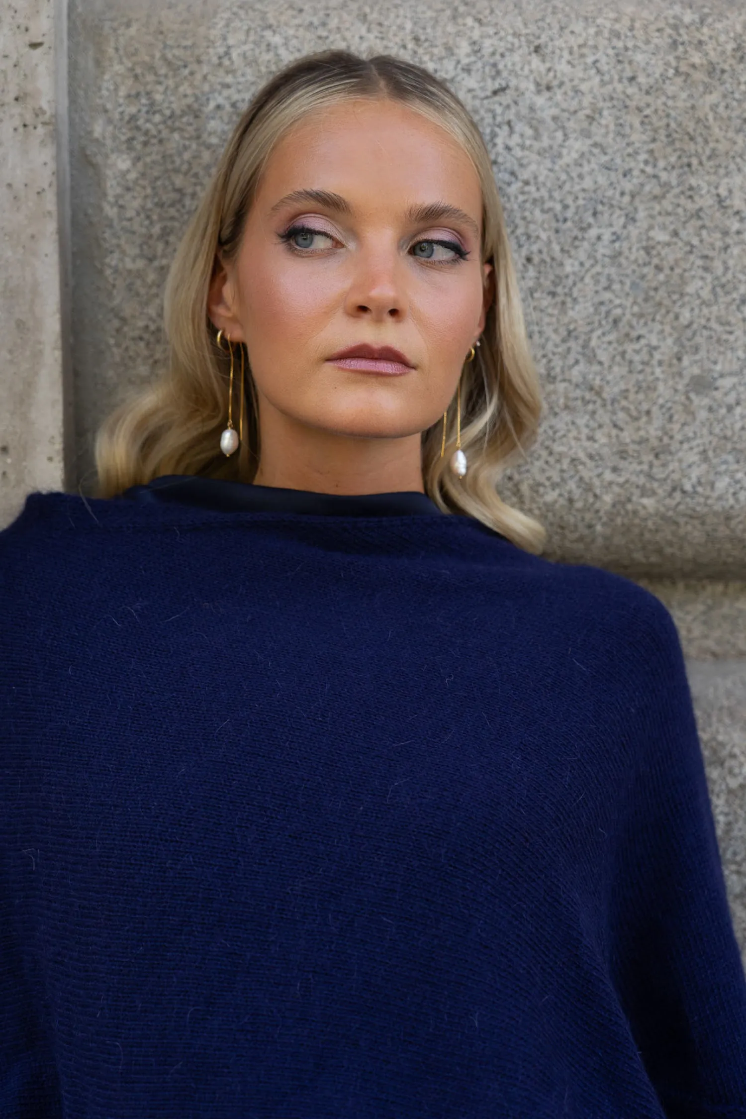 Poncho Inaya Marino sold by Lady Pipa product image thumbnail 2