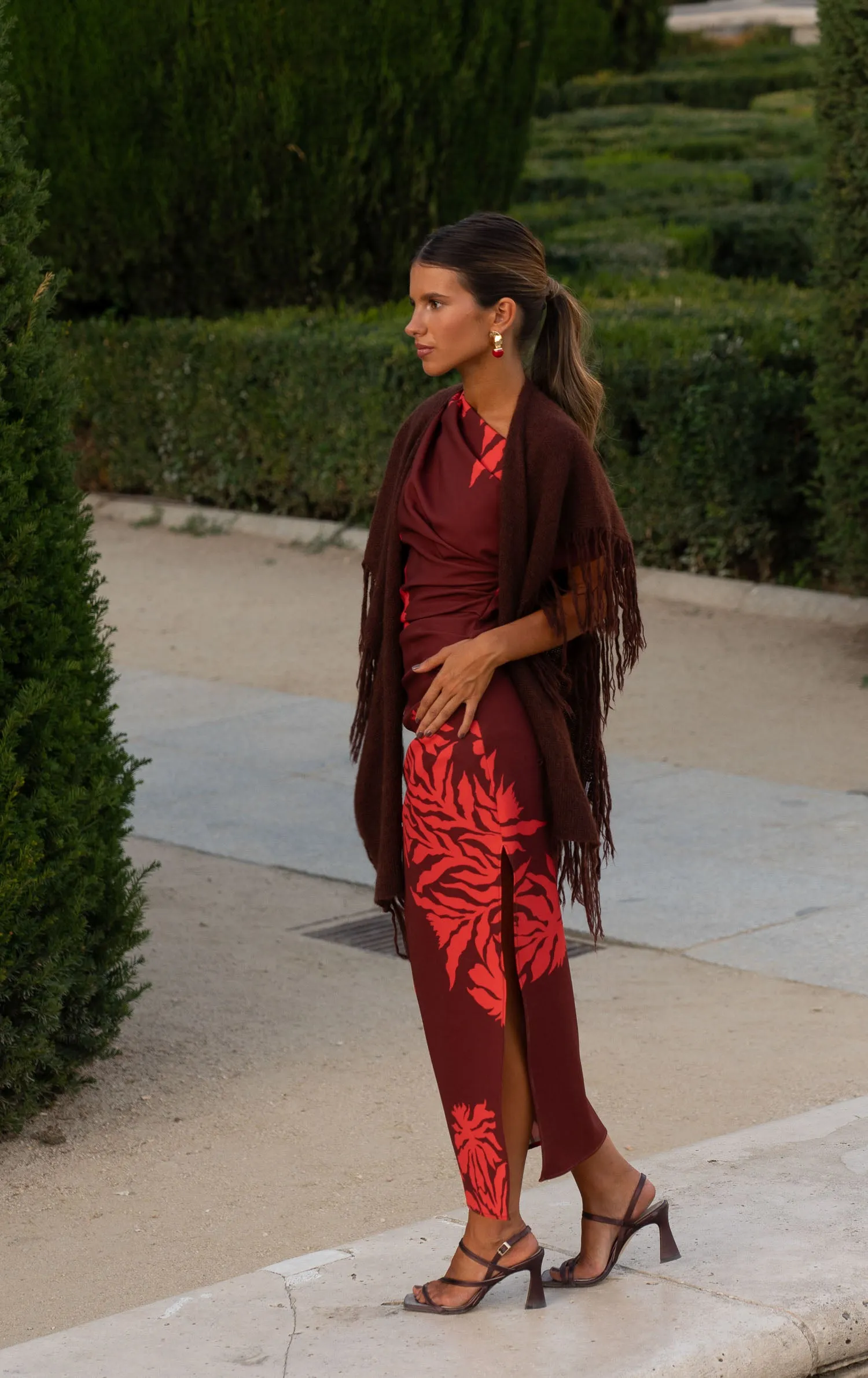 Poncho Mara Marrón sold by Lady Pipa product image thumbnail 5