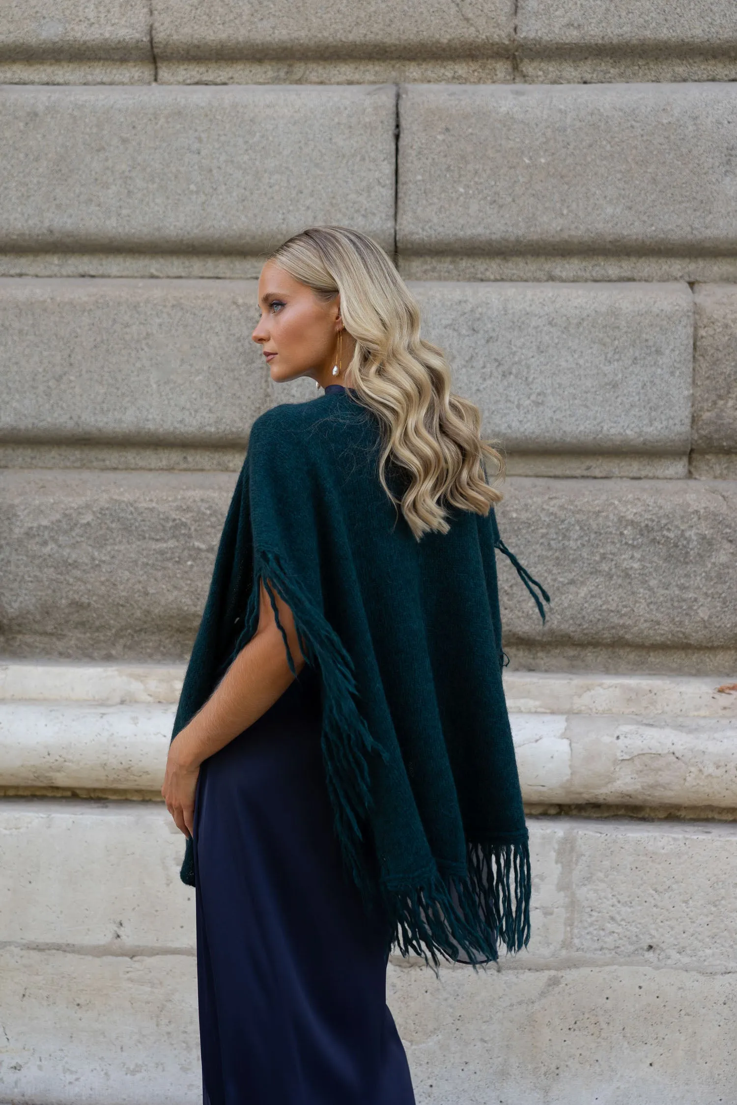 Poncho Mara Petróleo sold by Lady Pipa product image thumbnail 5