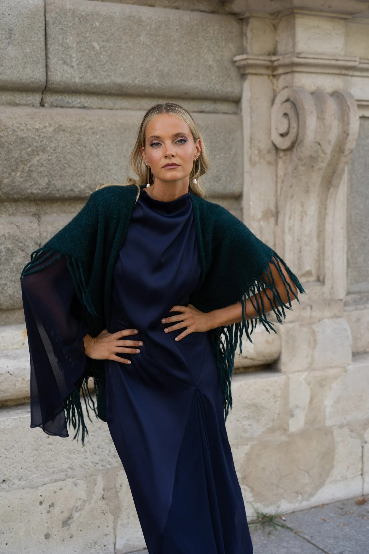 Poncho Mara Petróleo sold by Lady Pipa product image thumbnail 2