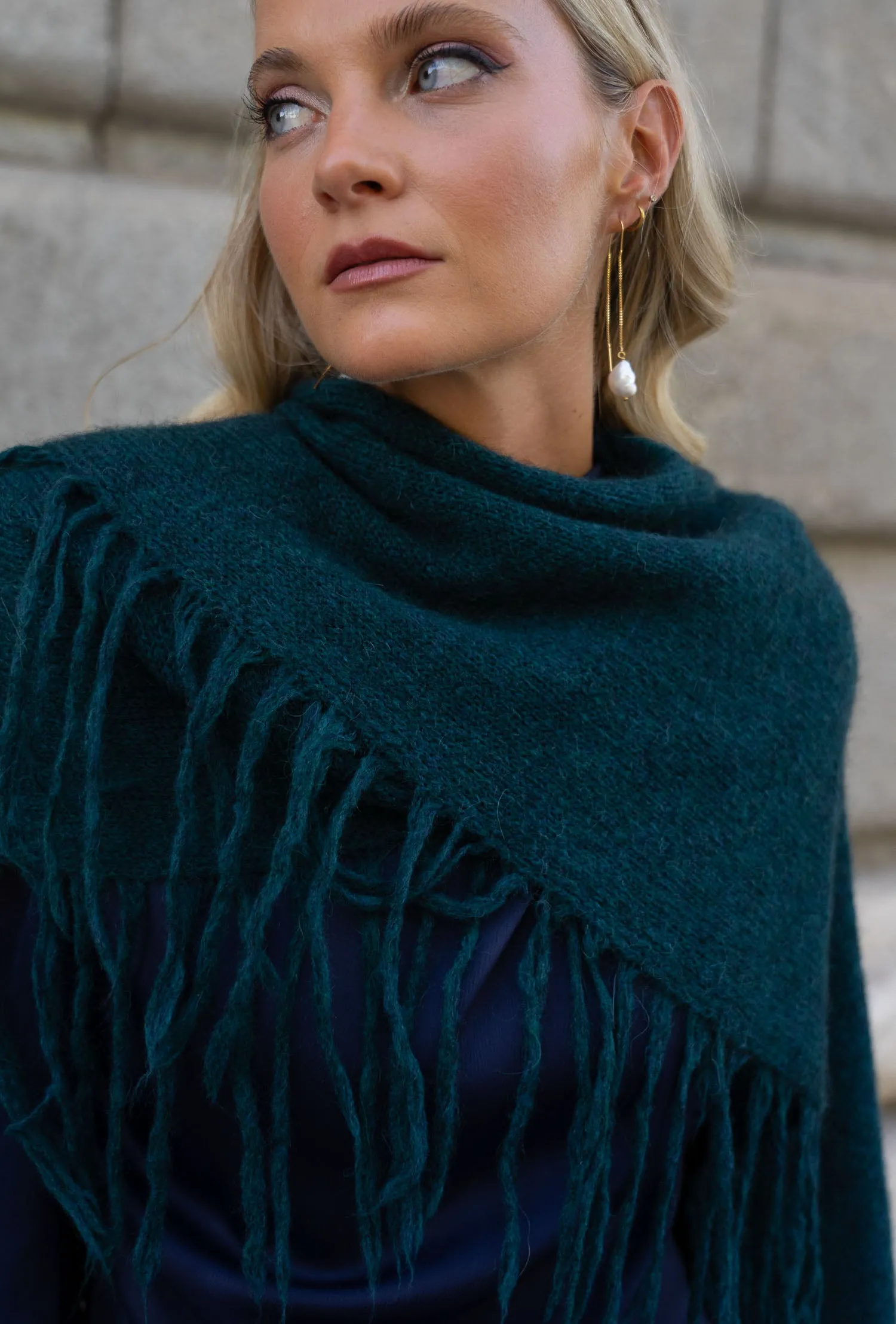 Poncho Mara Petróleo sold by Lady Pipa product image thumbnail 4