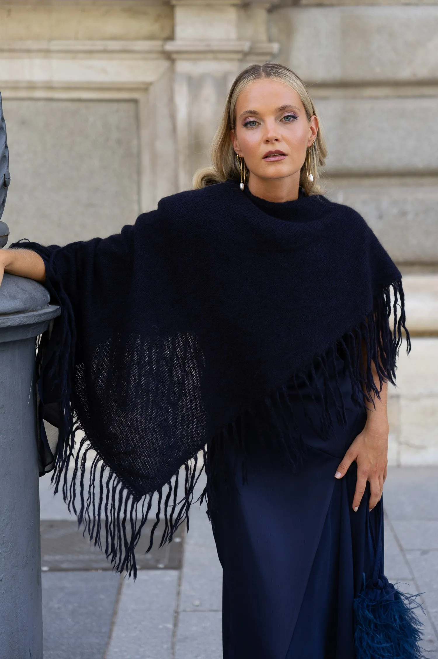 Poncho Mara Marino sold by Lady Pipa product image thumbnail 2