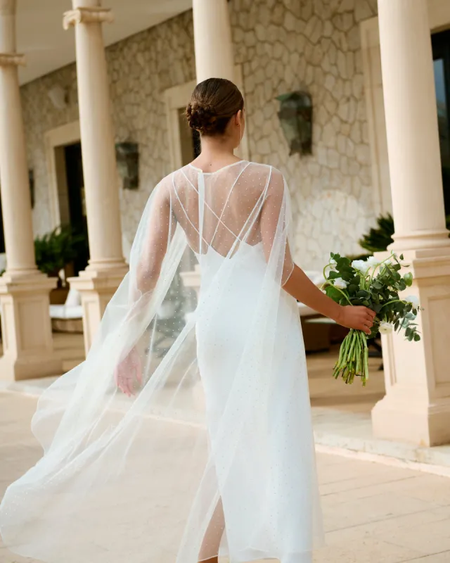 Capa Alhelí Blanco sold by Lady Pipa