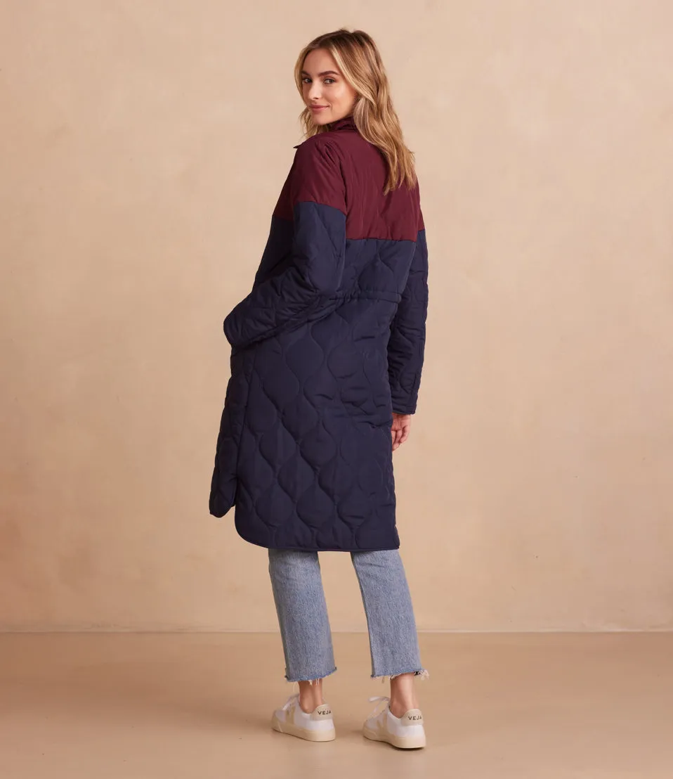The Long Colorblock Eco Quilted Coat - Midnight & Black Cherry sold by Summersalt product image thumbnail 4