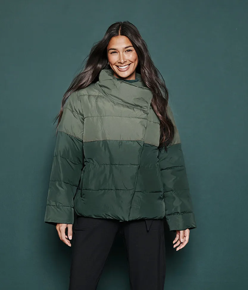 The Colorblock Eco Puffer Jacket - Olive & Eden sold by Summersalt product image thumbnail 4