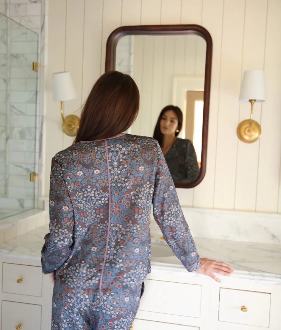 The Silky Luxe Pajama Set - Blackthorn in Dark Indigo sold by Summersalt product image thumbnail 3