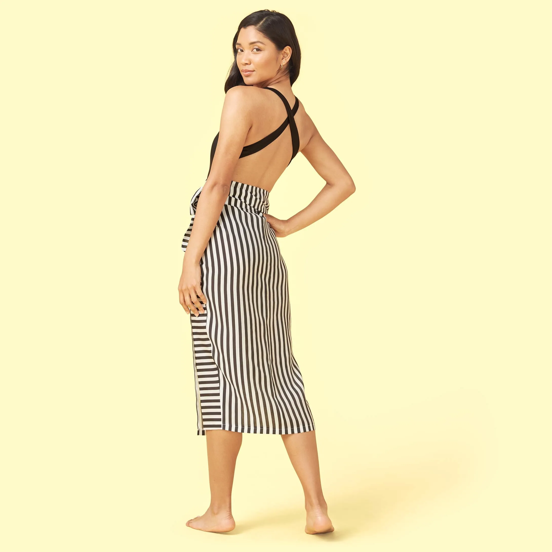 The Easy Breezy Sarong - Sea Urchin & White Sand sold by Summersalt product image thumbnail 2