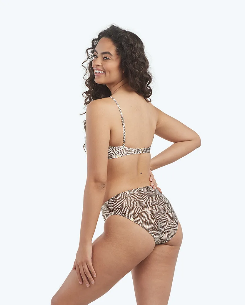 The Diagonal Mid Rise Bottom - Lines in the Sand sold by Summersalt product image thumbnail 5
