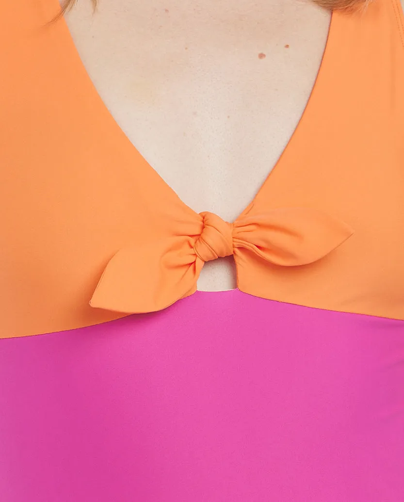 The Jetsetter - Hibiscus & Tangerine sold by Summersalt product image thumbnail 4