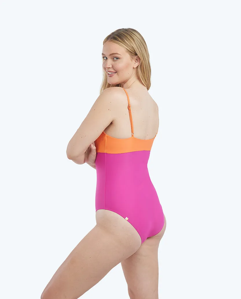 The Jetsetter - Hibiscus & Tangerine sold by Summersalt product image thumbnail 3