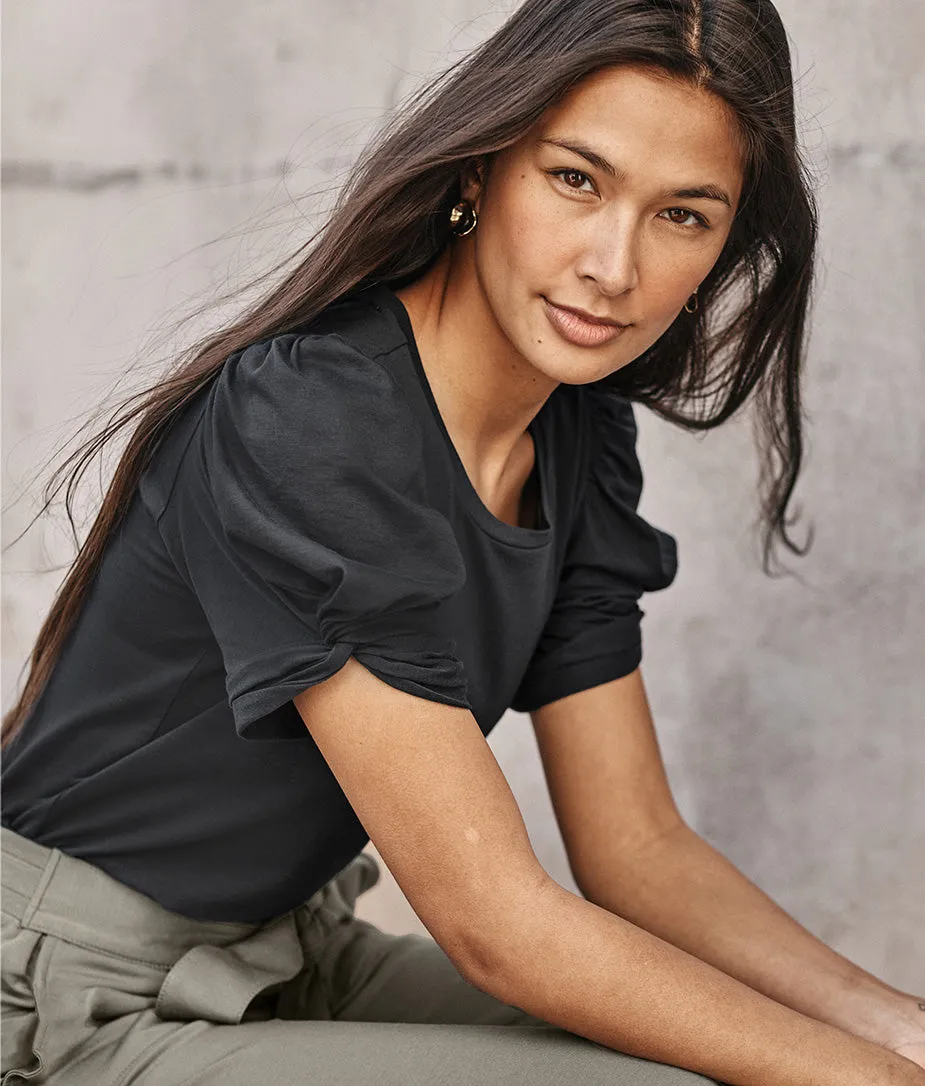 The Luxe Pima Twist-Sleeve Tee - Sea Urchin sold by Summersalt