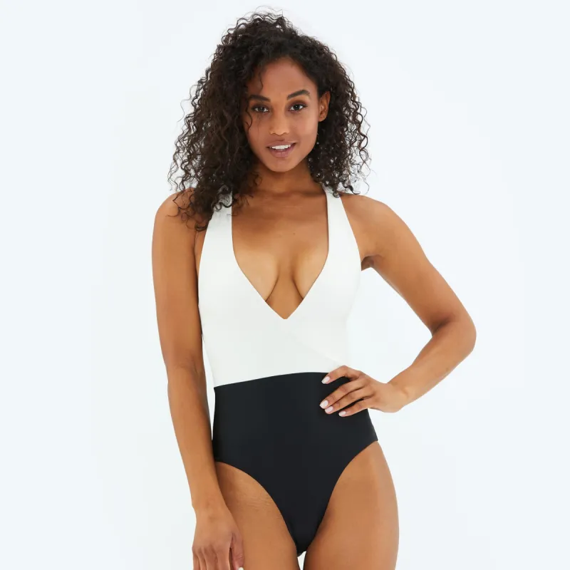 The Deep Dive - Sea Urchin & White Sand sold by Summersalt