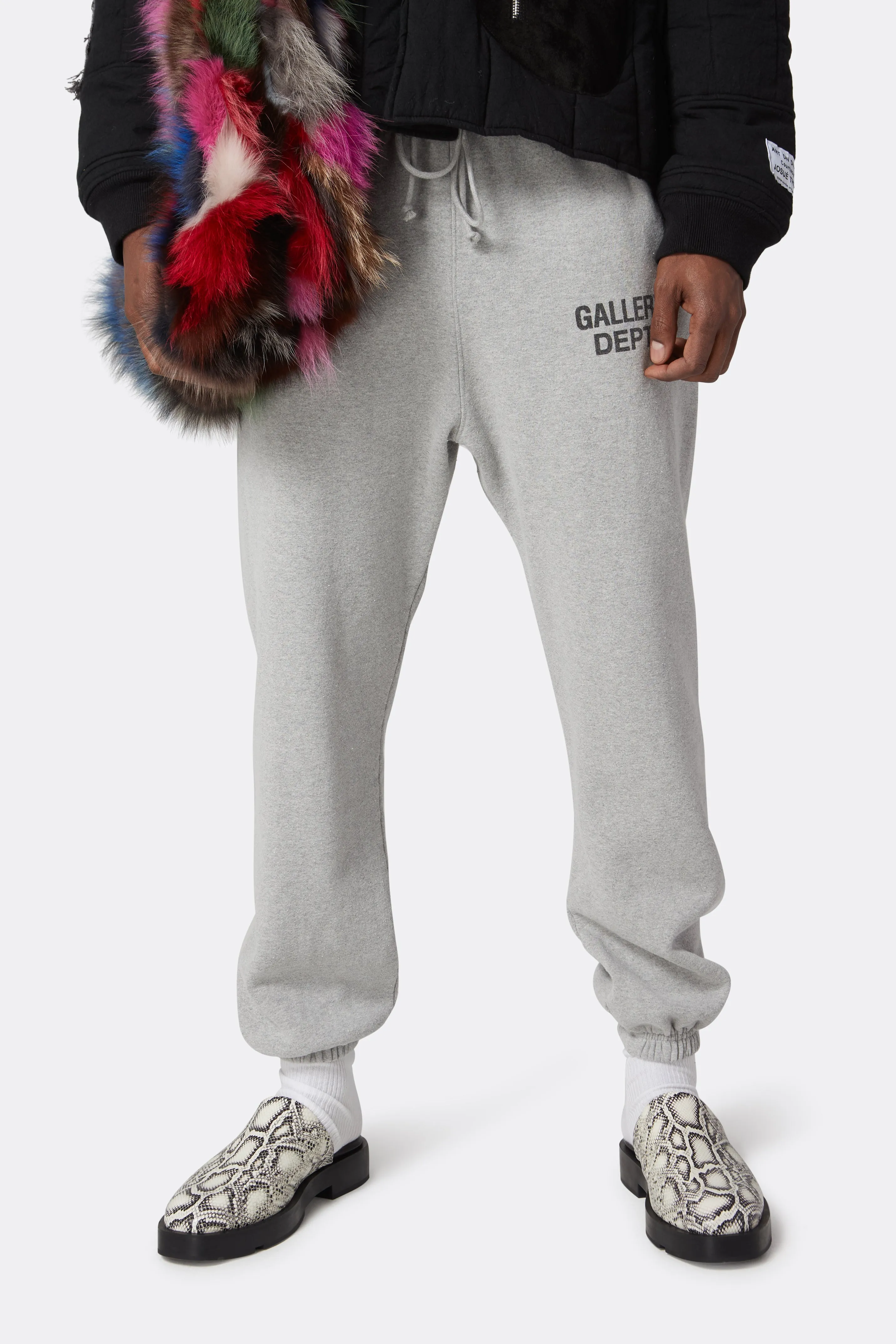 GD ENGLISH LOGO SWEATPANT sold by Gallery Dept. product image thumbnail 4