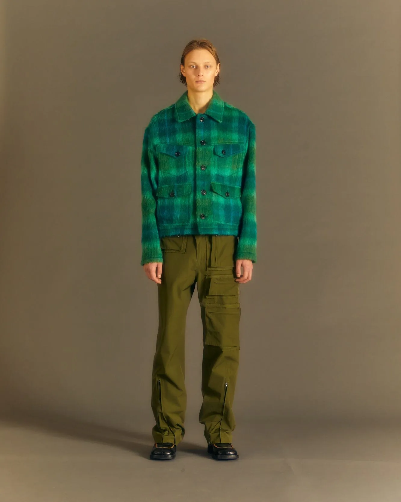RAW EDGE MULTI-POCKET PANTS apa681m(KHAKI) sold by Andersson Bell product image thumbnail 5