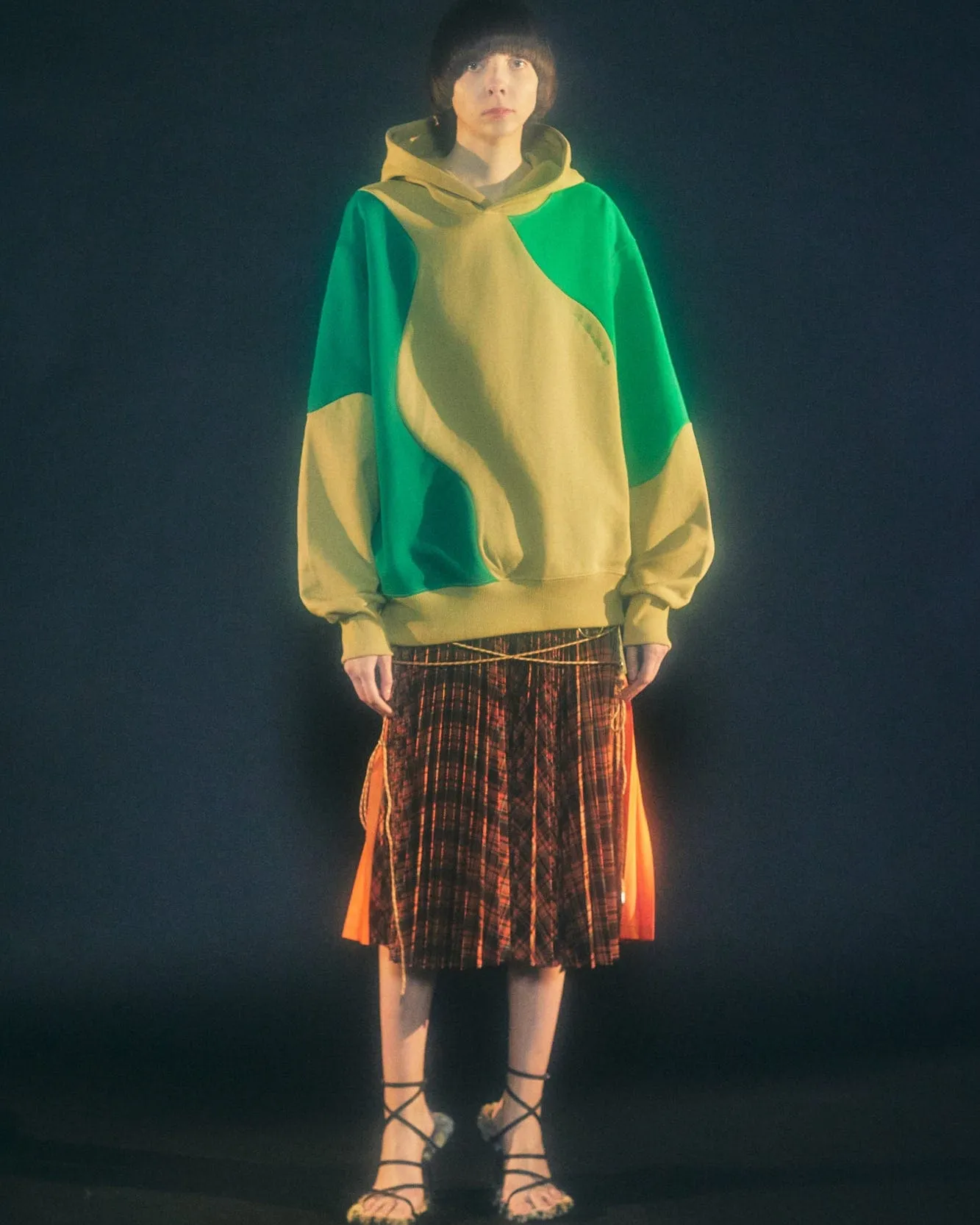 (ESSENTIAL) UNISEX CONTRAST CURVED HOODIE atb802u(DEEP GREEN) sold by Andersson Bell