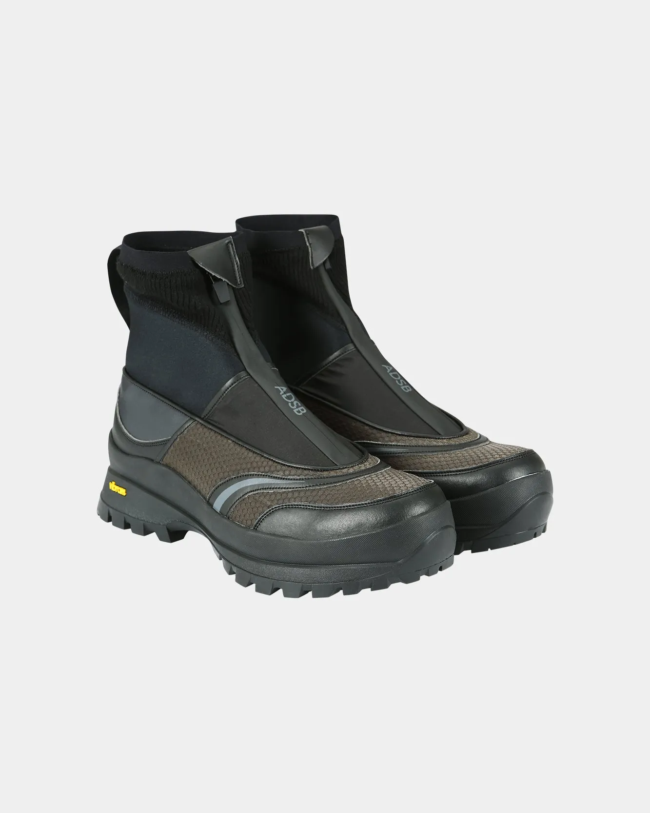 UNISEX MATTIO ZIP-UP TRAINER aaa387u(BLACK) sold by Andersson Bell