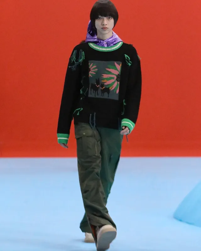 SUMMER FLOWER CREW-NECK SWEATER atb788m(BLACK) sold by Andersson Bell