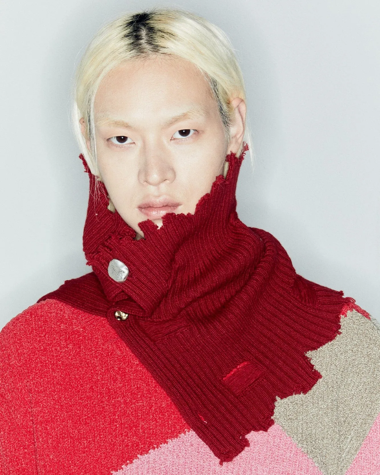 UNISEX ROGHEN WOOL NECK WARMER aaa421u(SCARLET) sold by Andersson Bell product image thumbnail 4