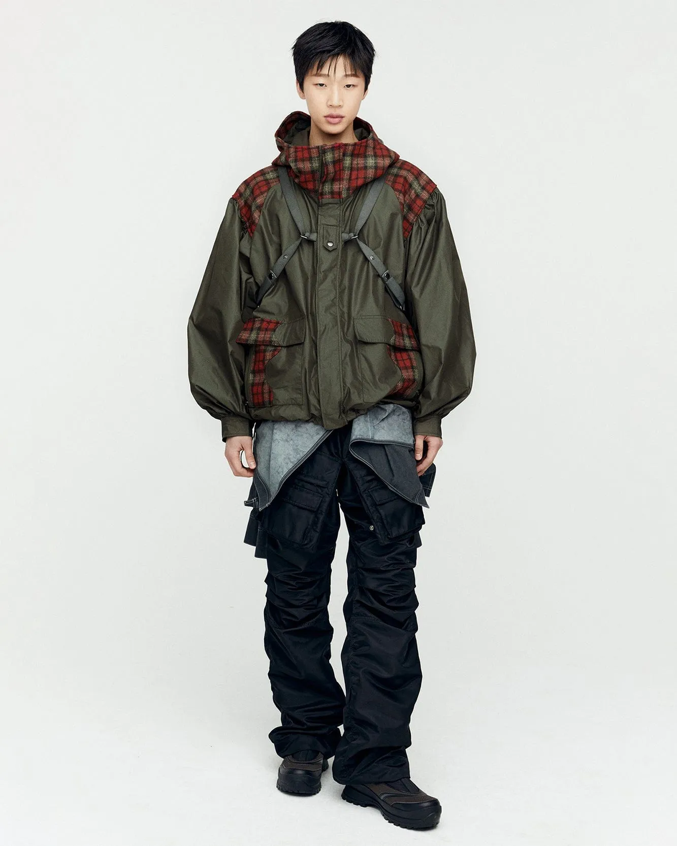 POCKET BAG CARGO PANTS apa744m(BLACK) sold by Andersson Bell product image thumbnail 4