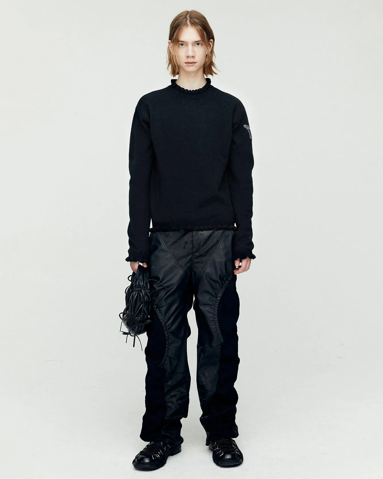 FLOWER RIB CREW-NECK SWEATER atb1173m(BLACK) sold by Andersson Bell product image thumbnail 5