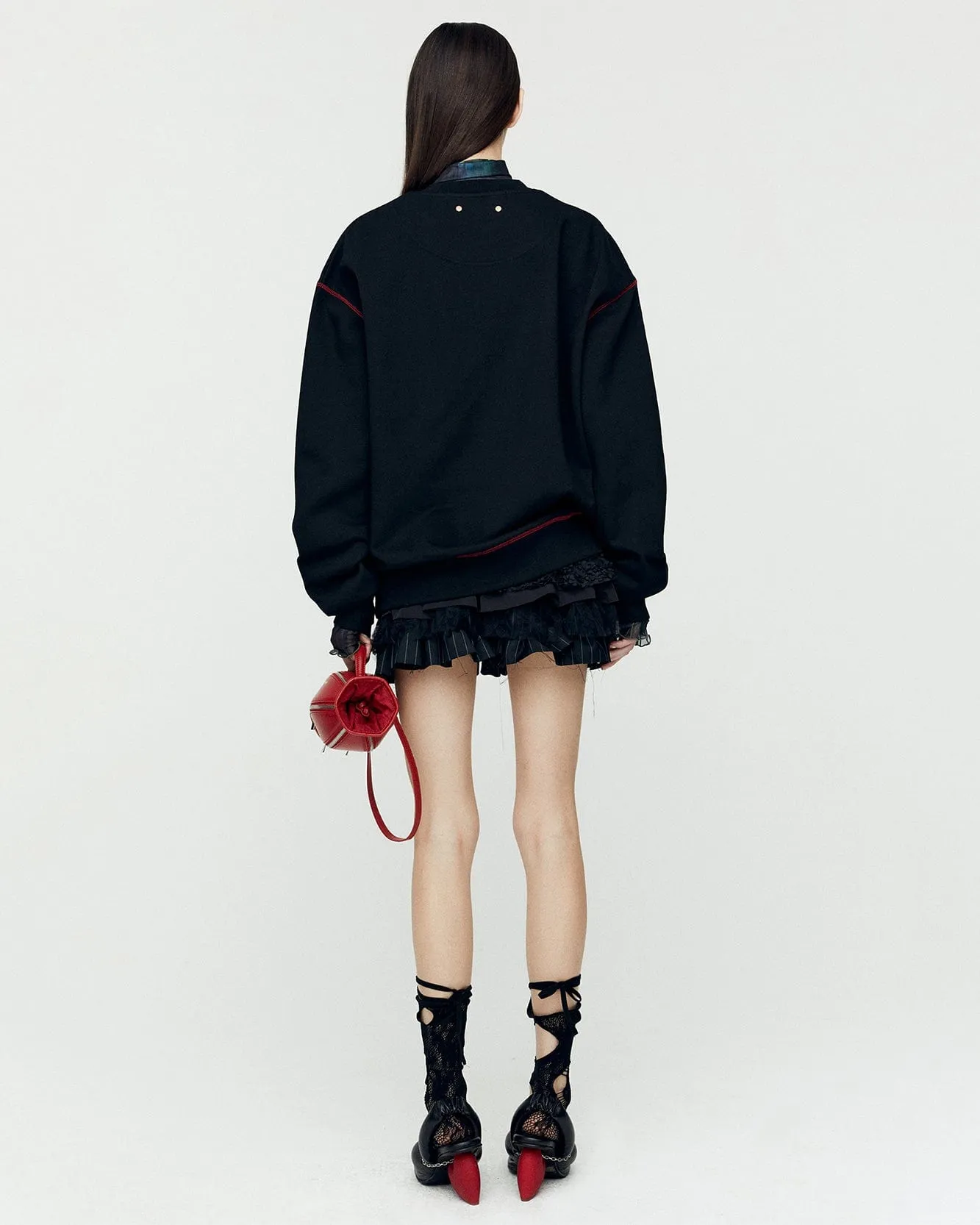 (ESSENTIAL) ADSB FIORE SWEATSHIRTS atb1147u(BLACK) sold by Andersson Bell product image thumbnail 5