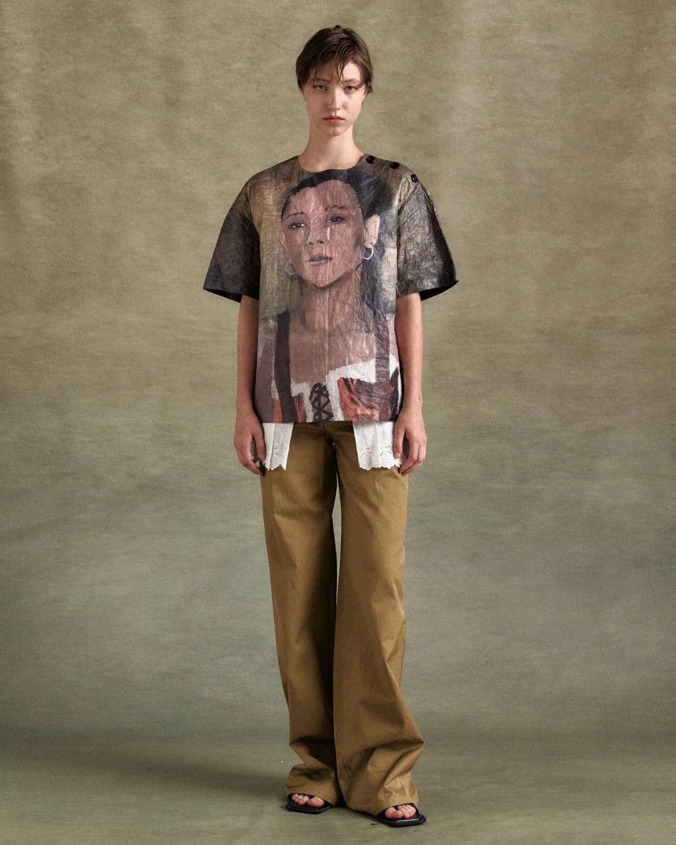 LACE PLEATS SKIRT PANTS apa798w(BEIGE) sold by Andersson Bell product image thumbnail 4