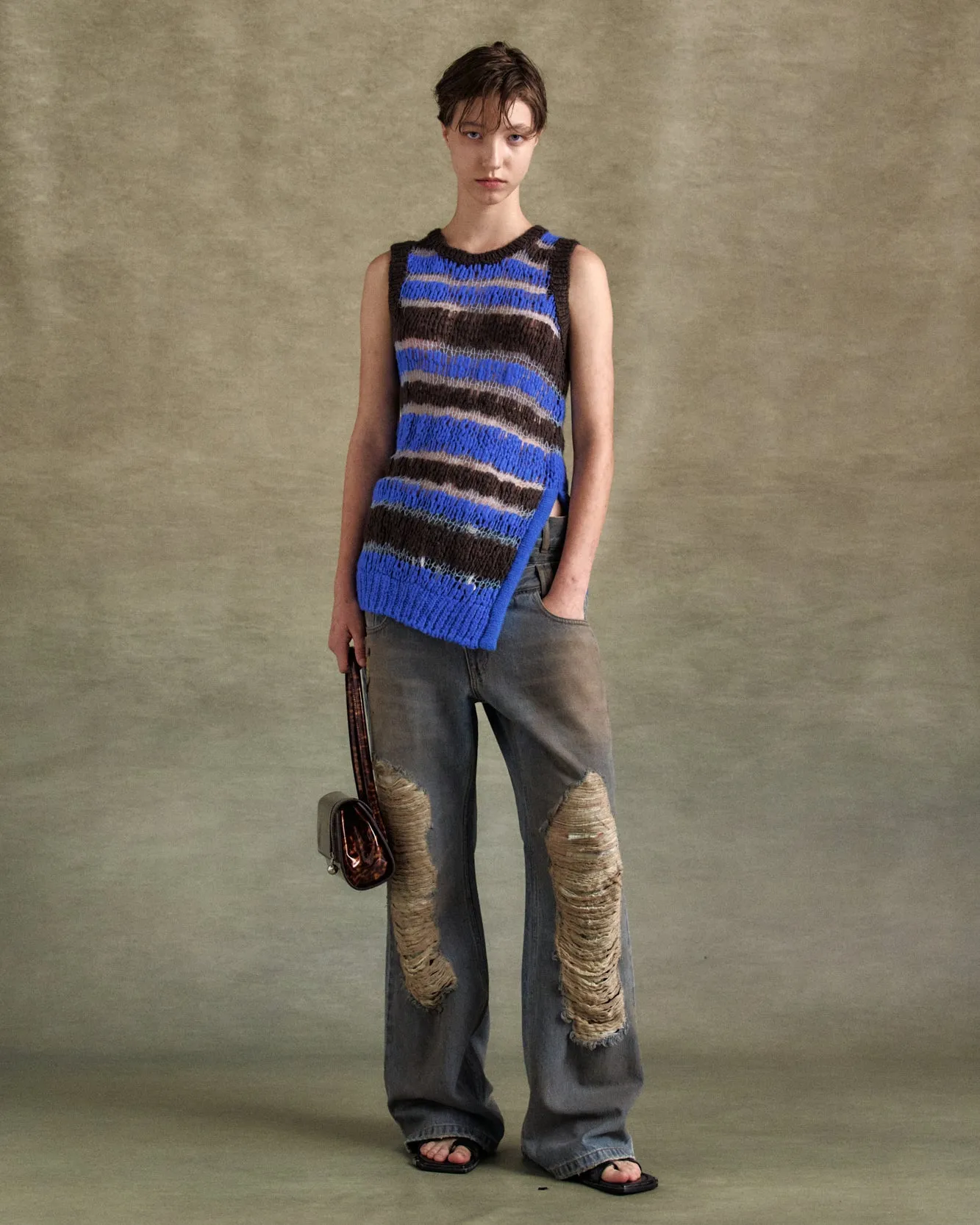 NET STRIPE SLEEVELESS KNIT TOP atb1319w(BLUE) sold by Andersson Bell product image thumbnail 5