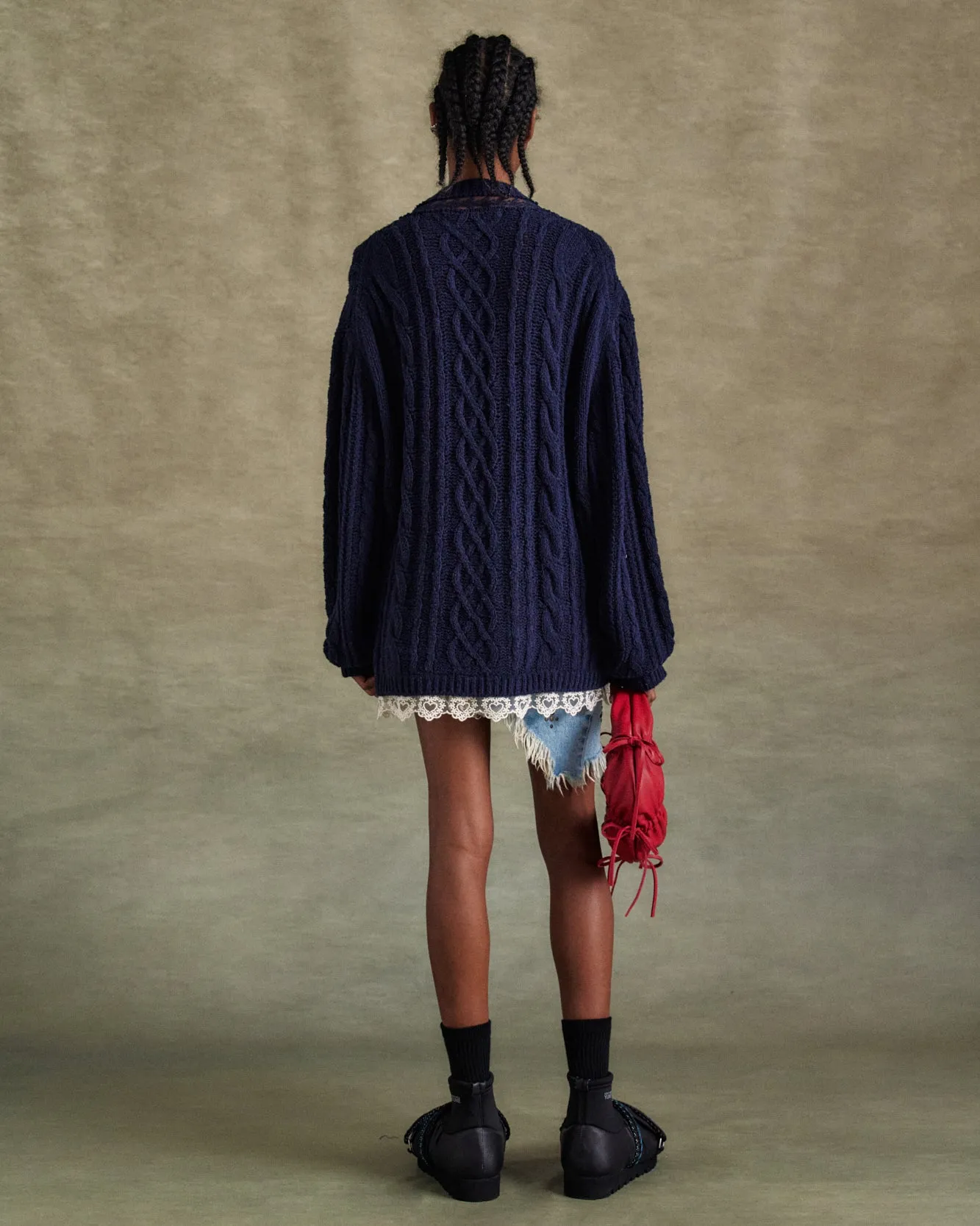 LACE CHUNKY V-NECK KNIT atb1260w(NAVY) sold by Andersson Bell product image thumbnail 5
