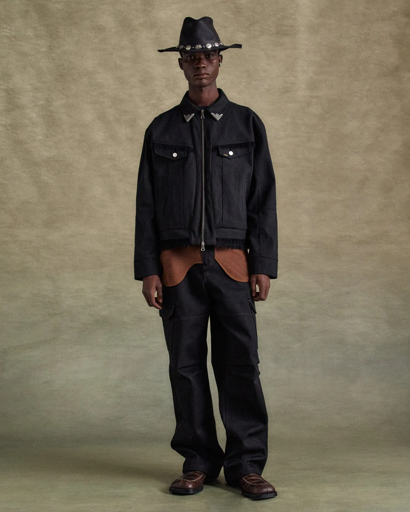 INSIDE OUT CARGO PANTS apa785m(BLACK) sold by Andersson Bell product image thumbnail 4