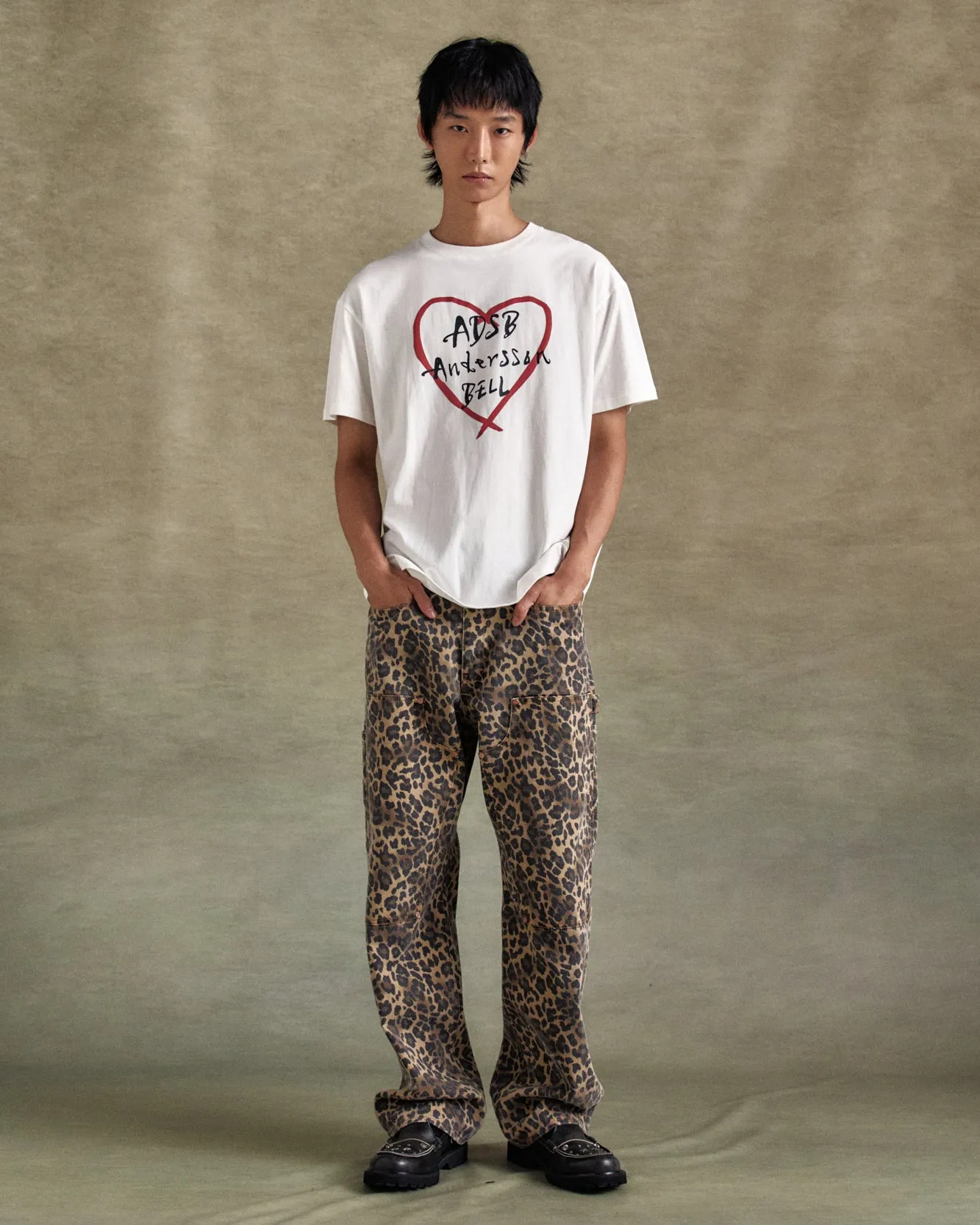 UNISEX HEART KELLY LOGO T-SHIRTS atb1290u(WHITE) sold by Andersson Bell