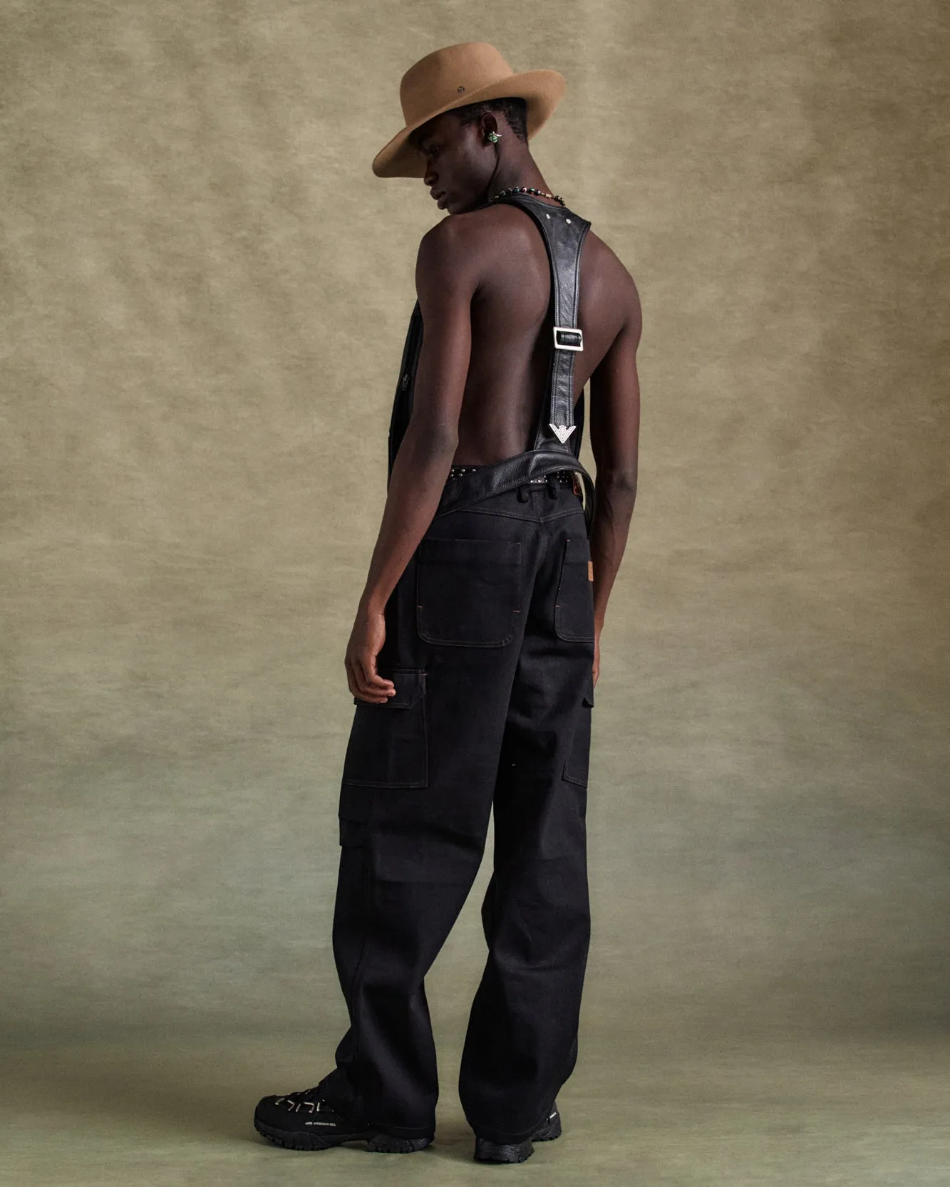 UNISEX RAW EDGE PATCHWORK LEATHER VEST awa687u(BLACK) sold by Andersson Bell product image thumbnail 5