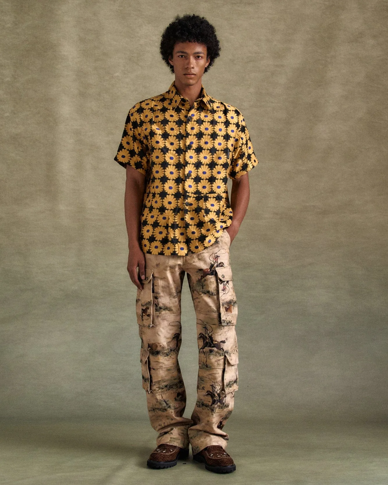 UNISEX COWBOY PRINTED CARGO JEANS apa811u(BEIGE) sold by Andersson Bell