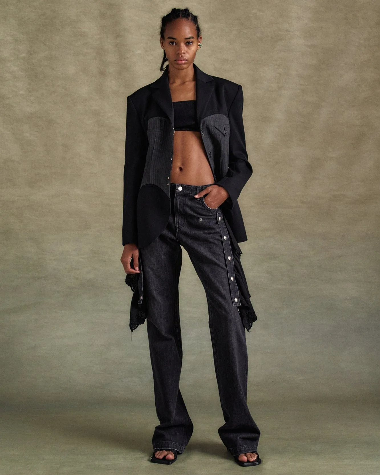 FLOWER LACE ATTACHED BOOTCUT JEANS apa796w(WASHED BLACK) sold by Andersson Bell product image thumbnail 4