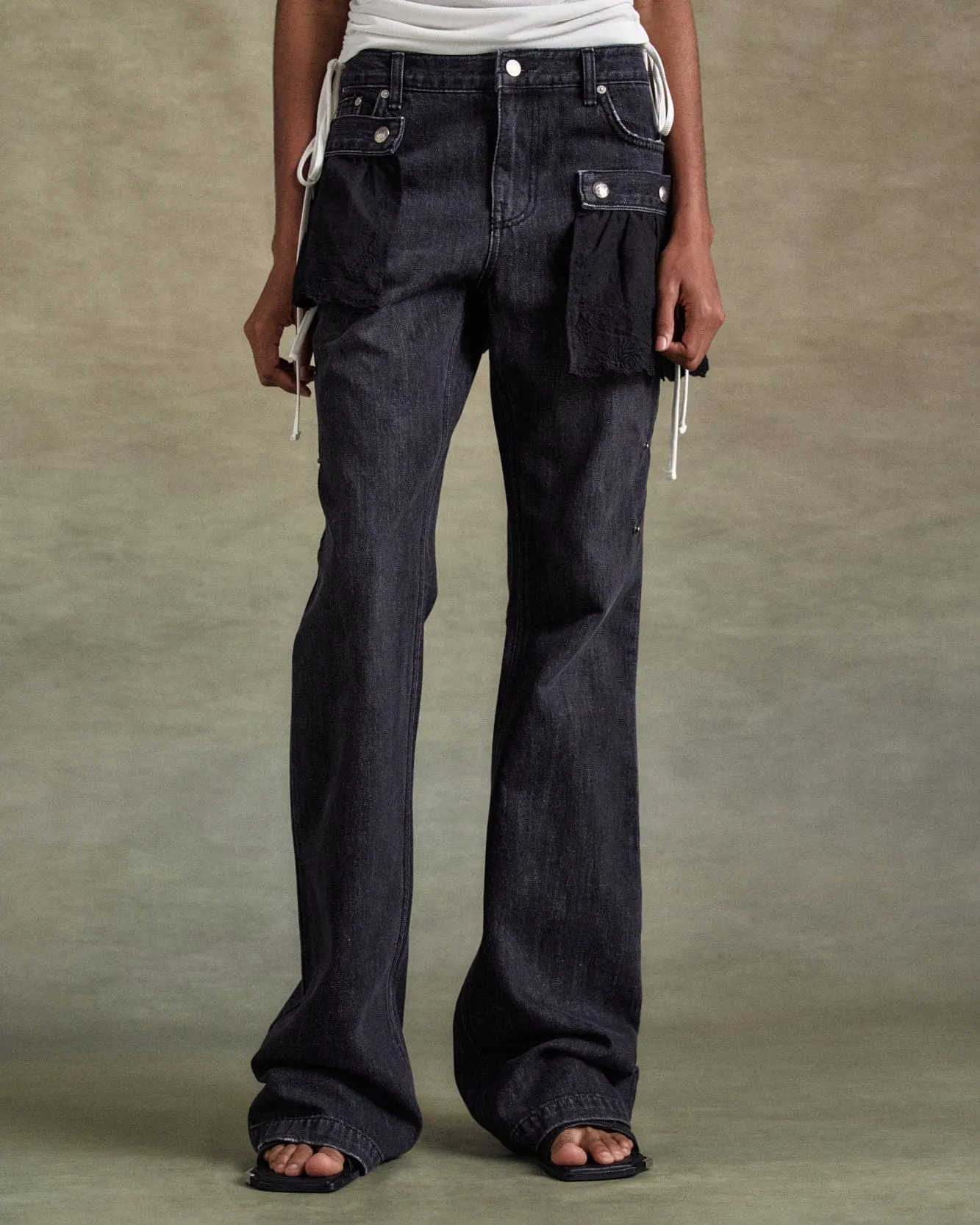 FLOWER LACE ATTACHED BOOTCUT JEANS apa796w(WASHED BLACK) sold by Andersson Bell product image thumbnail 5