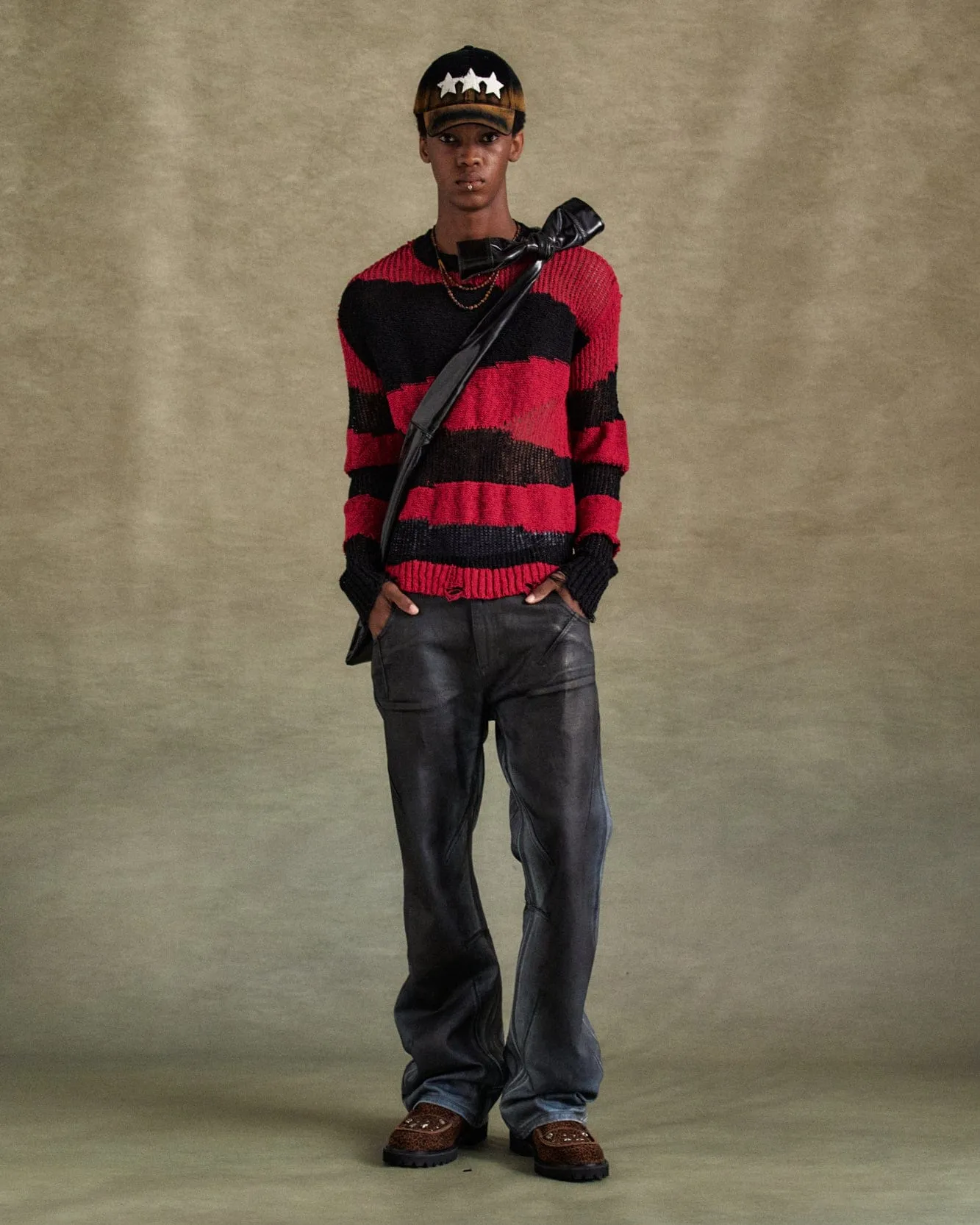 BLACK RED STRIPE CREW-NECK SWEATER atb1284m(BLACK/RED) sold by Andersson Bell
