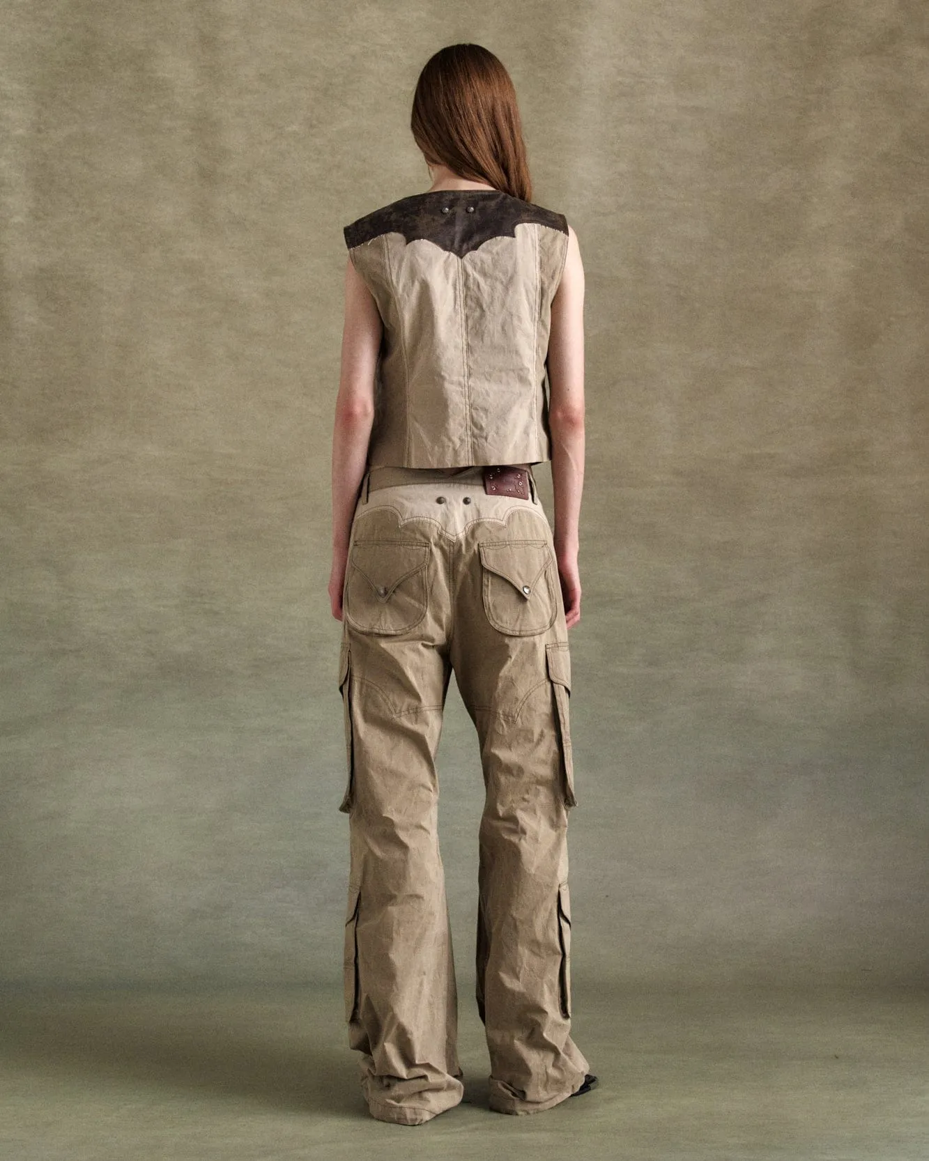 WAXED UTILITY POCKET CARGO PANTS apa822w(BEIGE) sold by Andersson Bell product image thumbnail 4