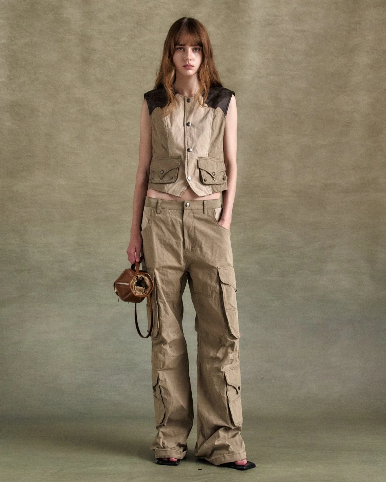 WAXED UTILITY POCKET CARGO PANTS apa822w(BEIGE) sold by Andersson Bell